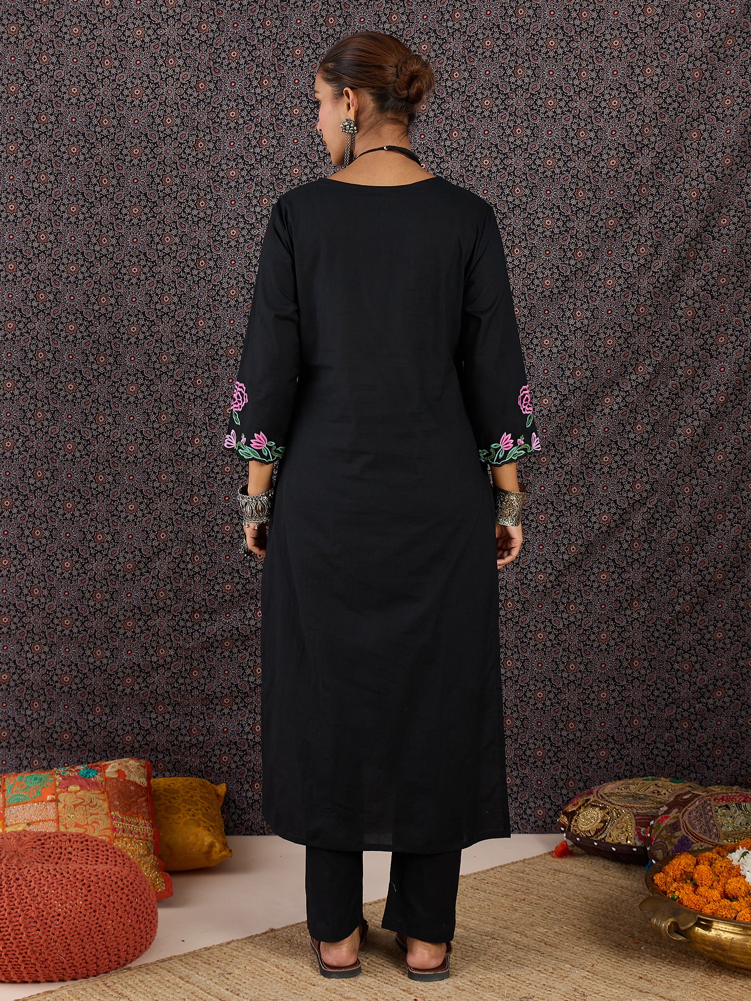 Color_Black