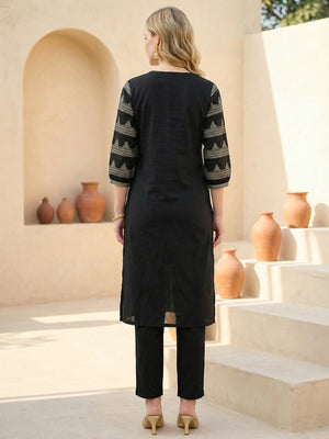 Color_Black