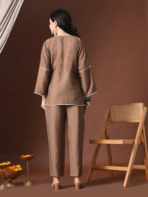 Color_Brown