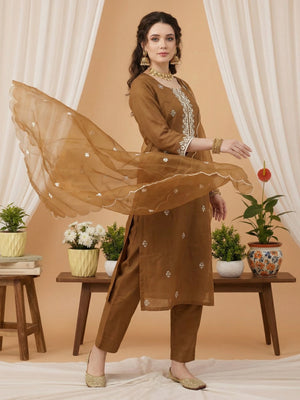 Color_Brown