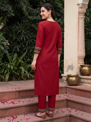 Color_Maroon
