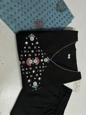 Color_Black