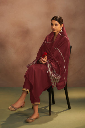 Color_Maroon