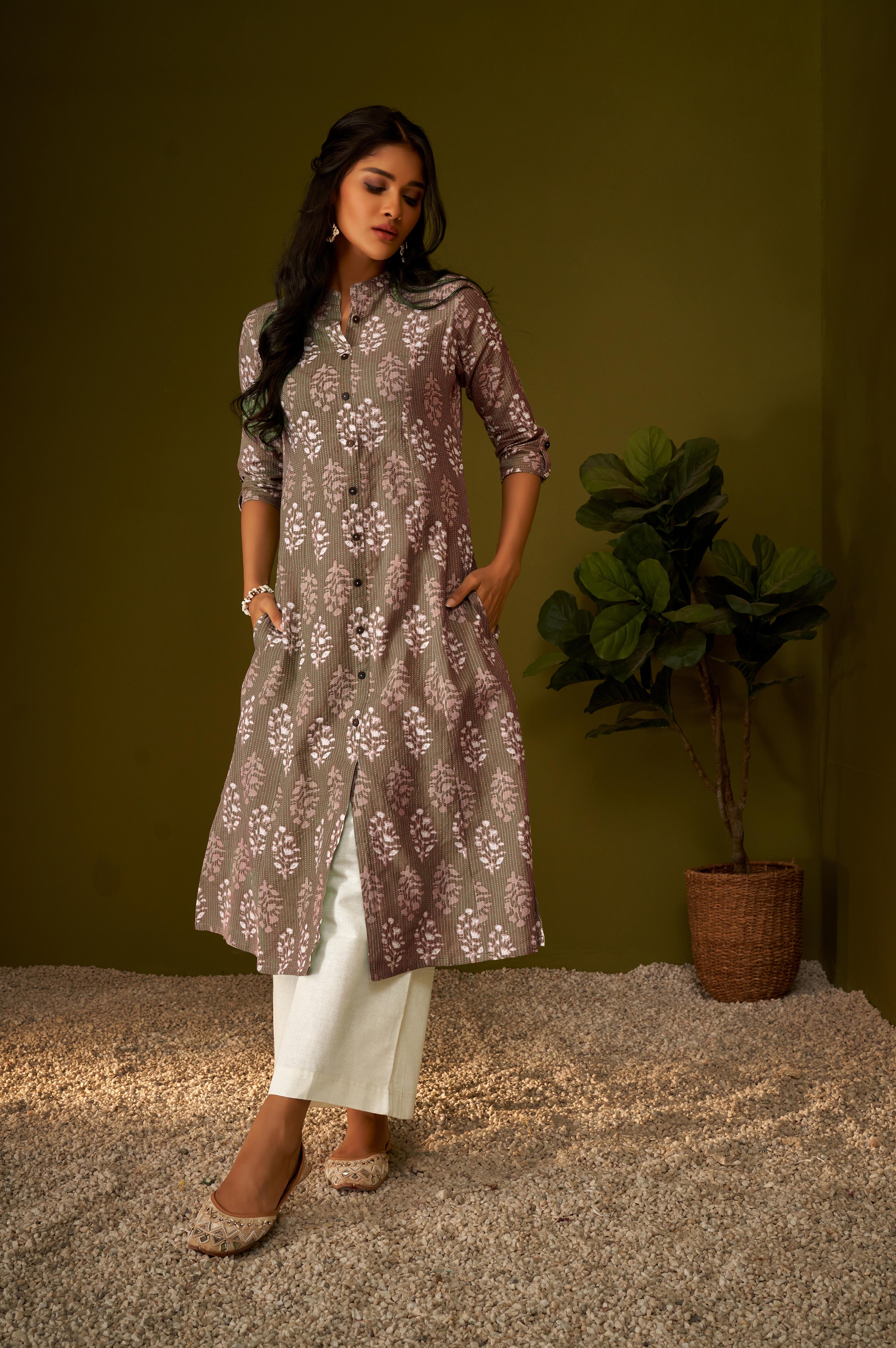 Women's Brown Cotton Ethnic Motifs Mandarin Collar Kurta