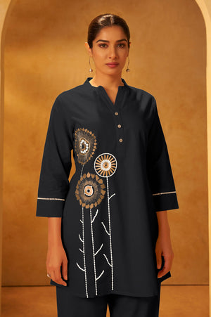 Color_Black