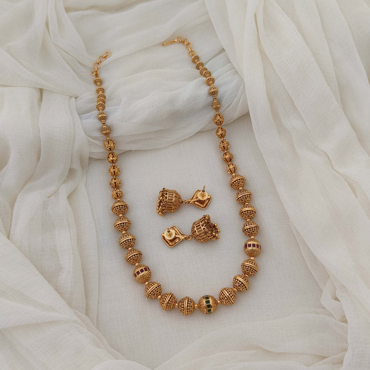 Women's Antique Gold Finish Copper Alloy Jewellery Set
