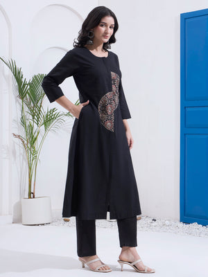 Color_Black