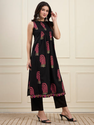 Color_Black