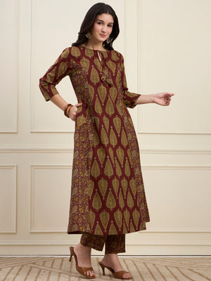 Color_Maroon
