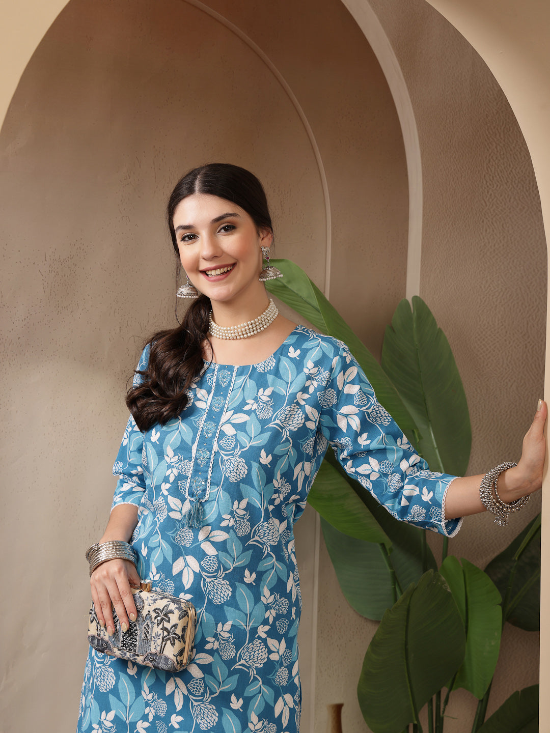 Women's Blue Floral Printed Cotton Straight Kurta