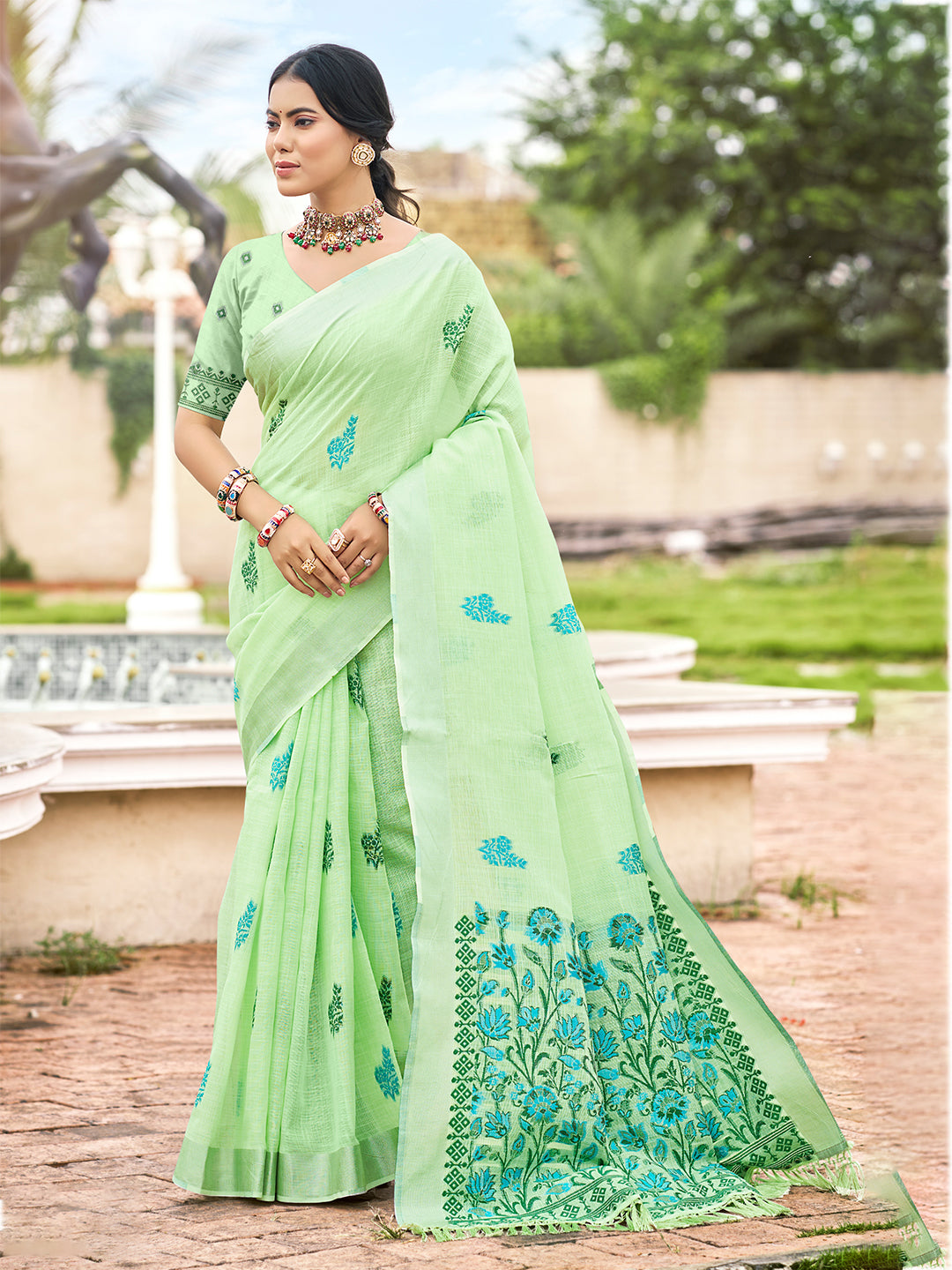 Women's Parrot Green Linen Woven Work Traditional Saree