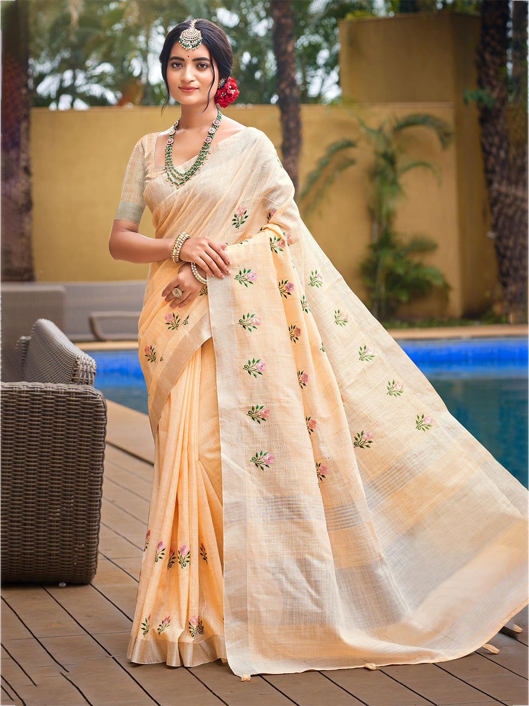 Women's Beige Linen Woven Work Traditional Saree