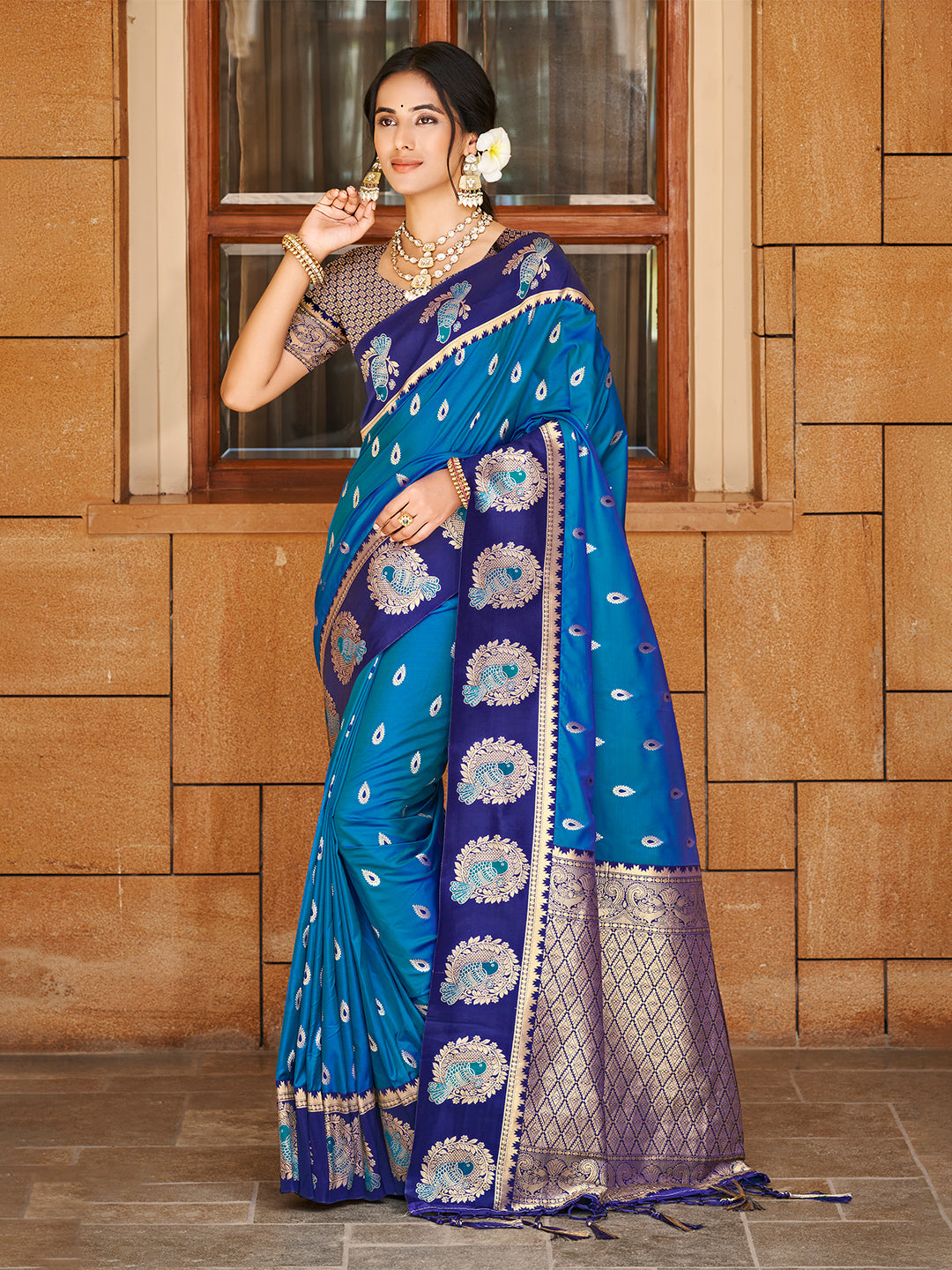 Women's Blue Silk Woven Work Traditional Saree
