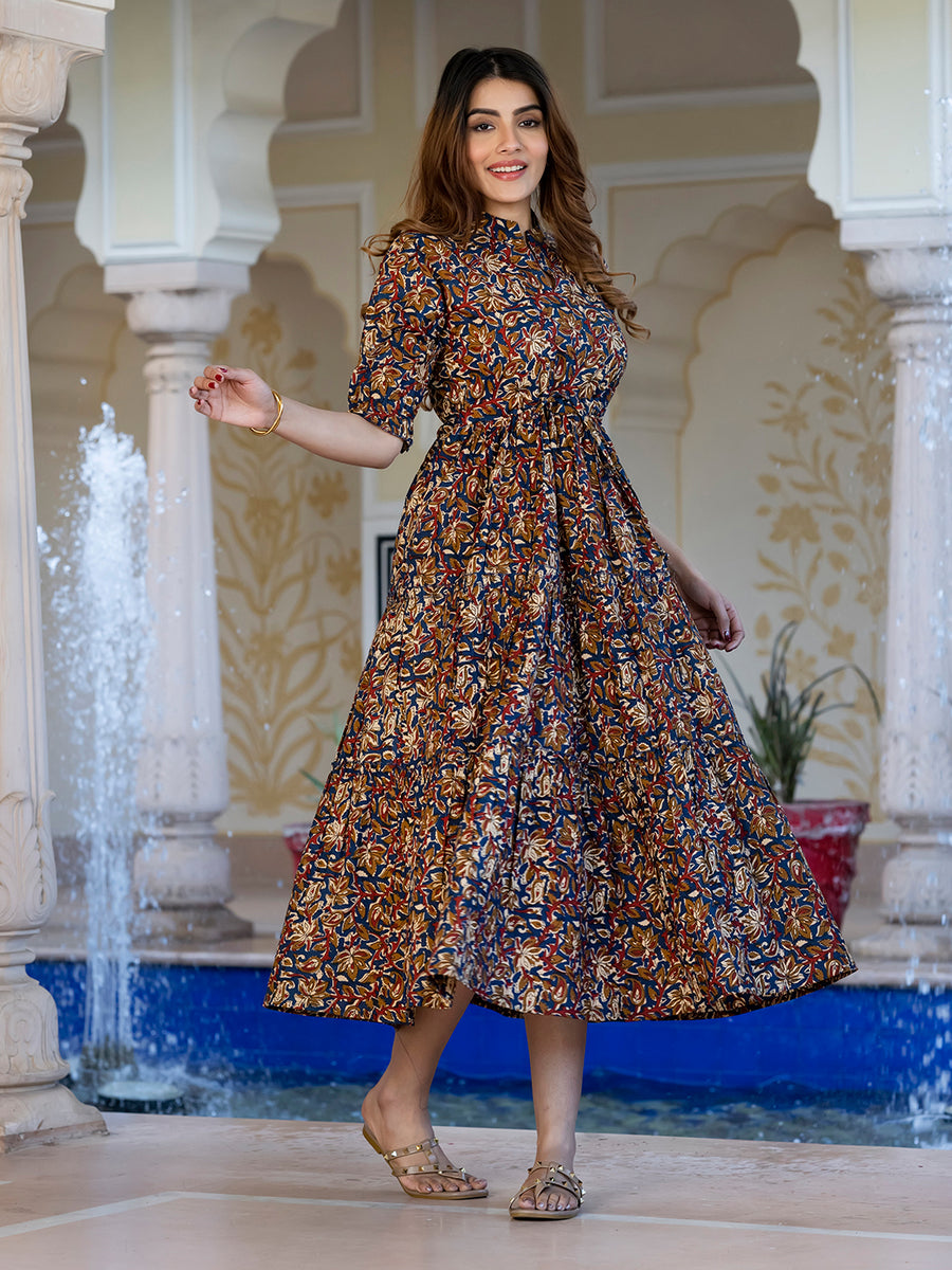Women's Blue Floral Print Maxi Dress Blue / M