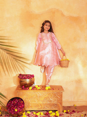 Color_Pink