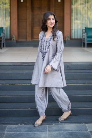 Color_Grey