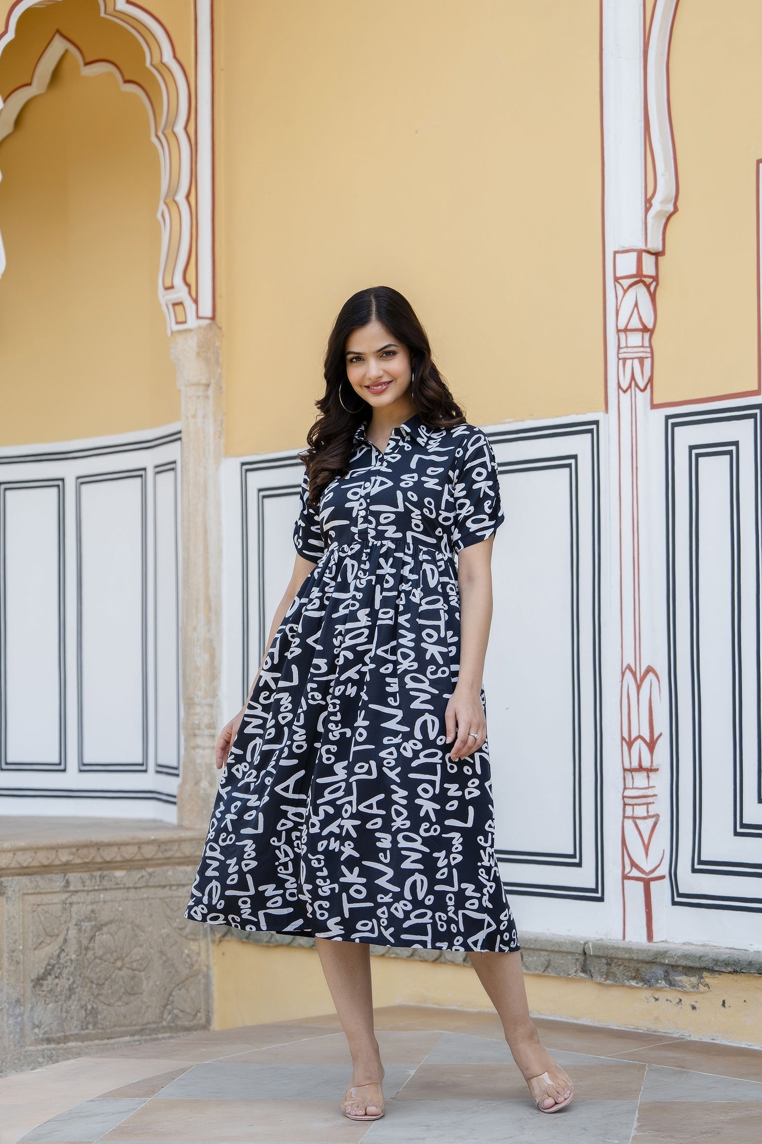 Women's Black Abstract Printed Midi Dress Black / L