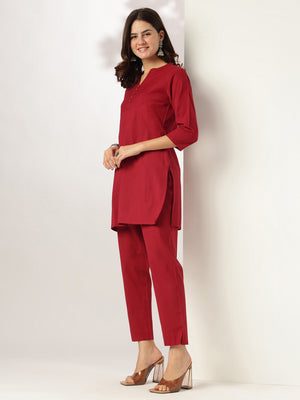 Color_Maroon