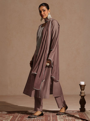 Color_Brown