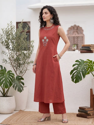 Color_Maroon