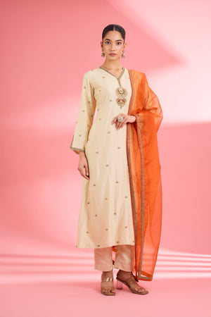 Color_Beige