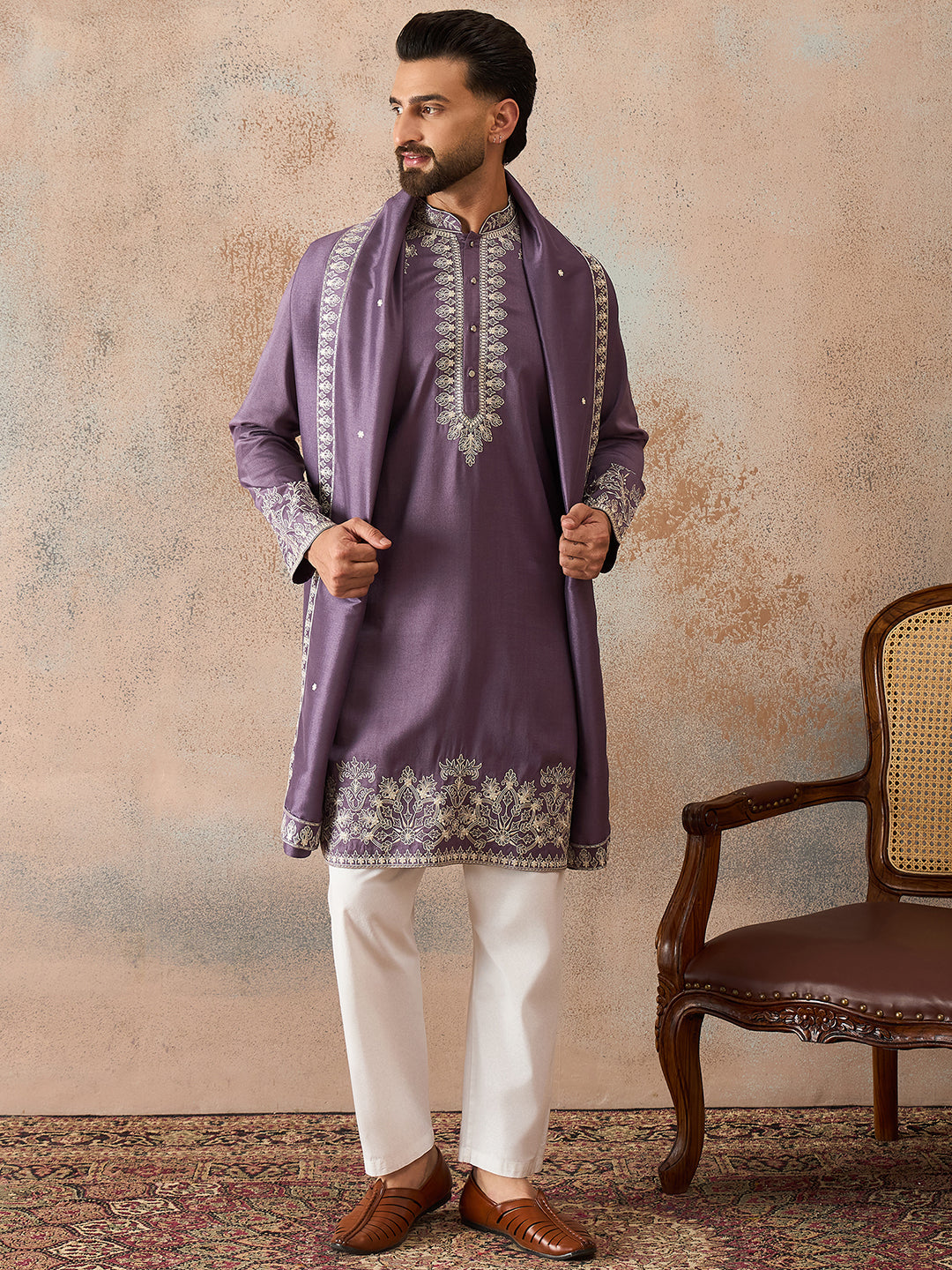 Men's Lavender Silk Blend Solid Embroidered Kurta & Trouser With Dupatta