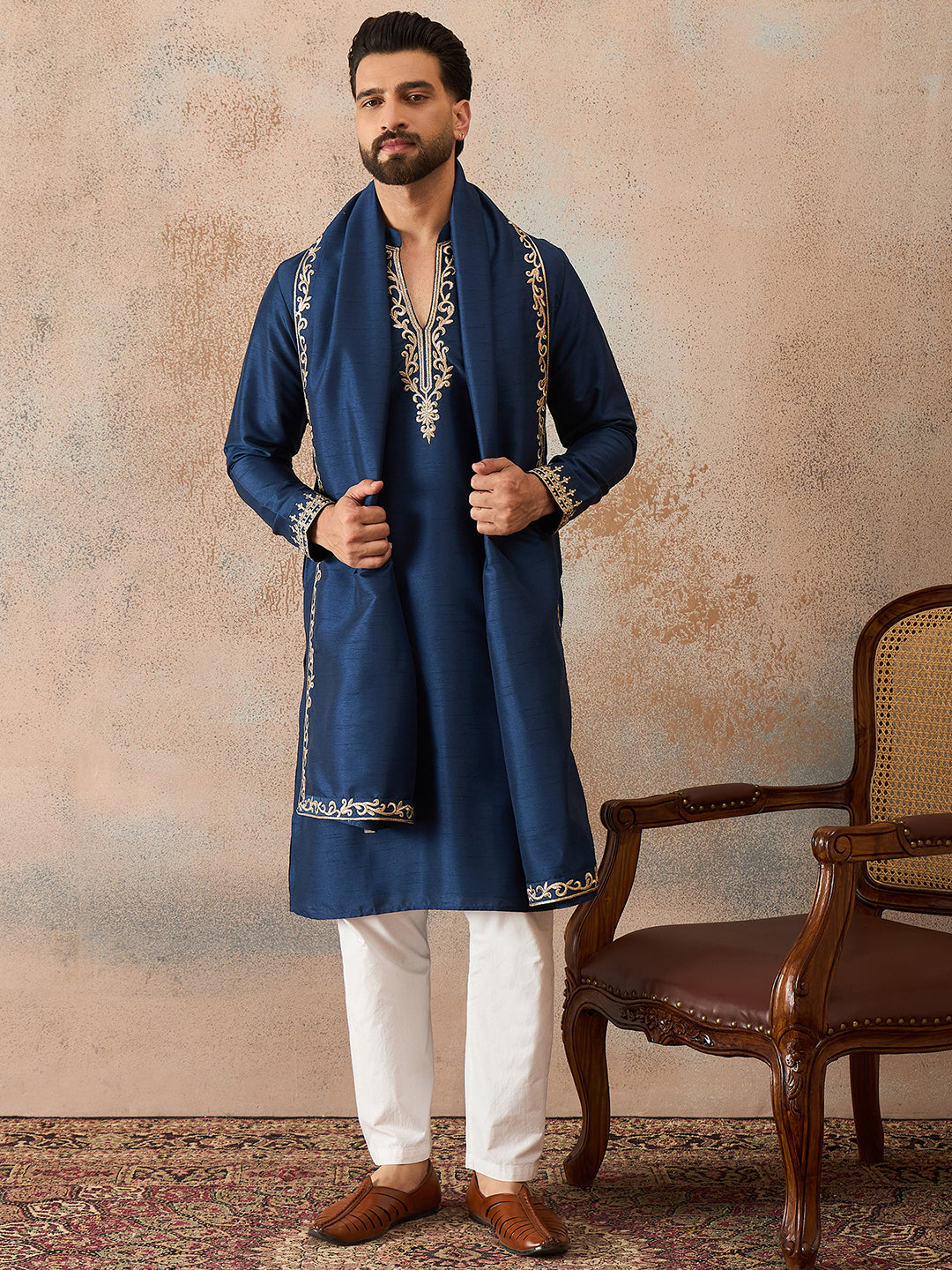 Men's Blue Silk Blend Solid Embroidered Kurta & Trouser With Dupatta