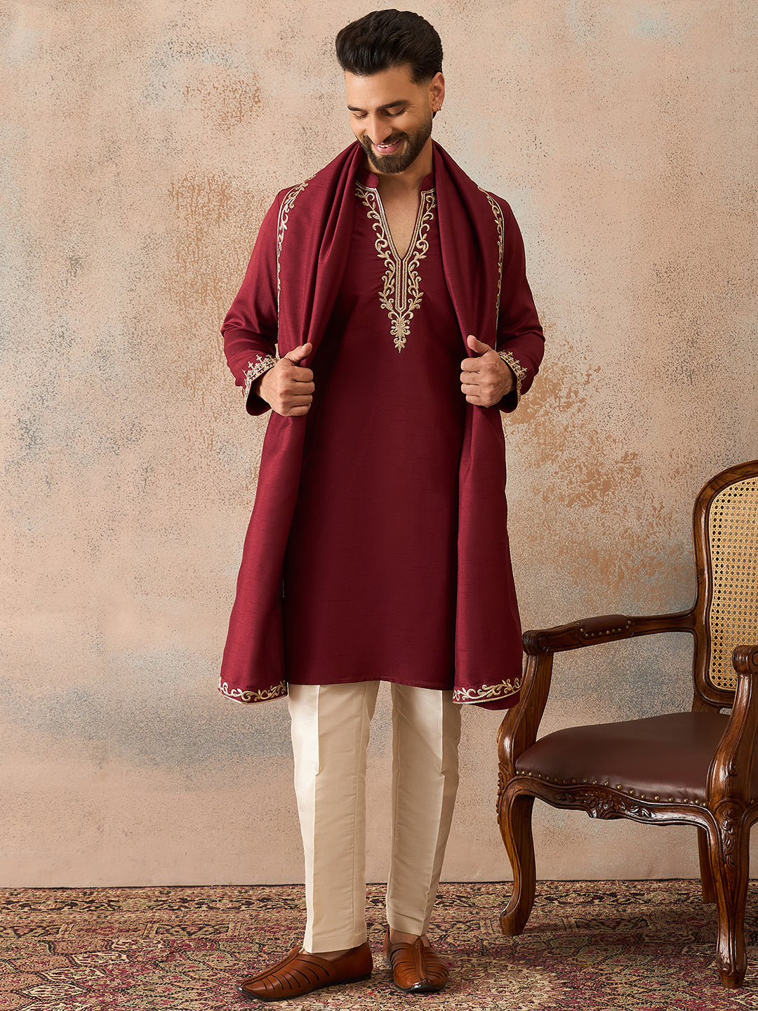 Men's Maroon Silk Blend Solid Embroidered Kurta & Trouser With Dupatta