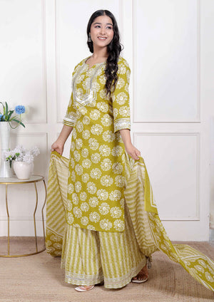 Color_YELLOW