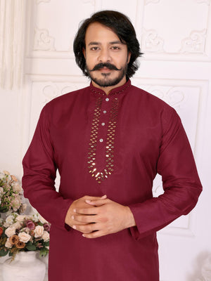 Color_Maroon