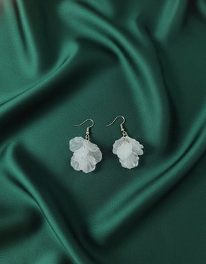 Color_ White