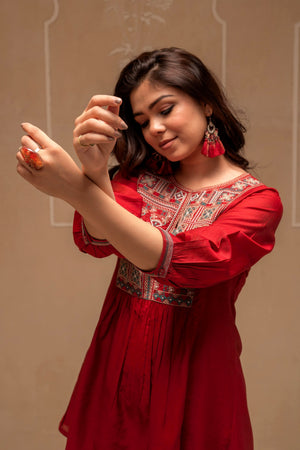 Color_Maroon