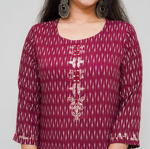 Color_Maroon