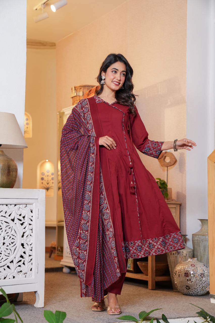 Color_Maroon