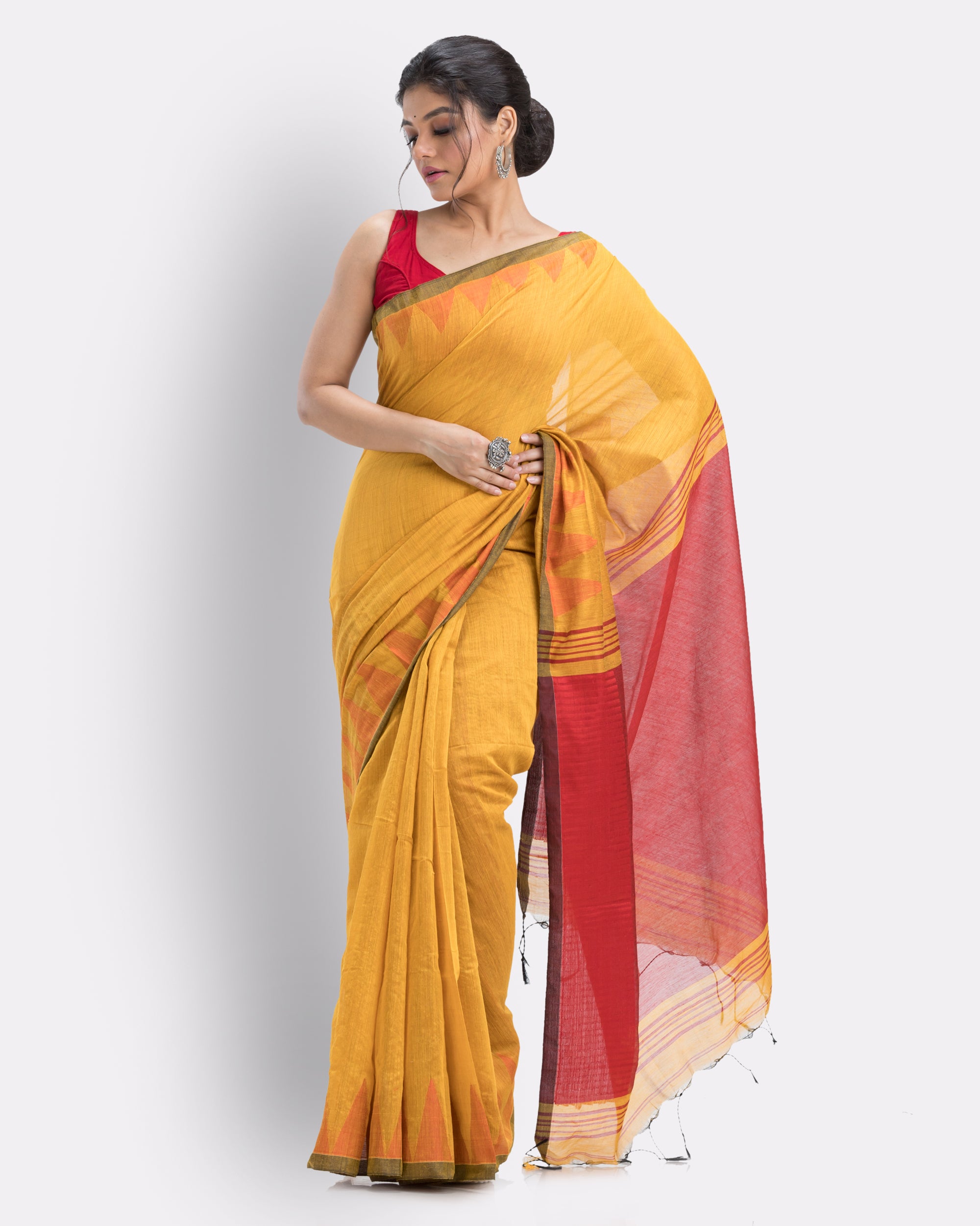 Women's Yellow Cotton Blend Handloom Saree