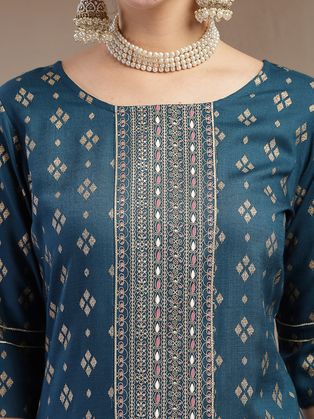 Women's Teal Solid Embroidered Rayon Straight Kurta