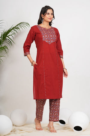 Color_Maroon