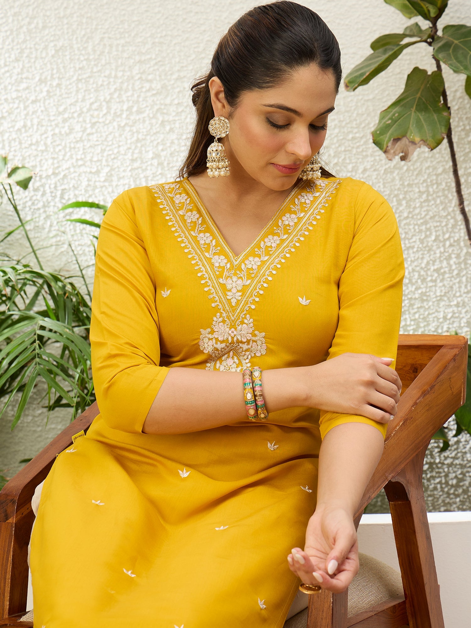 Color_YELLOW