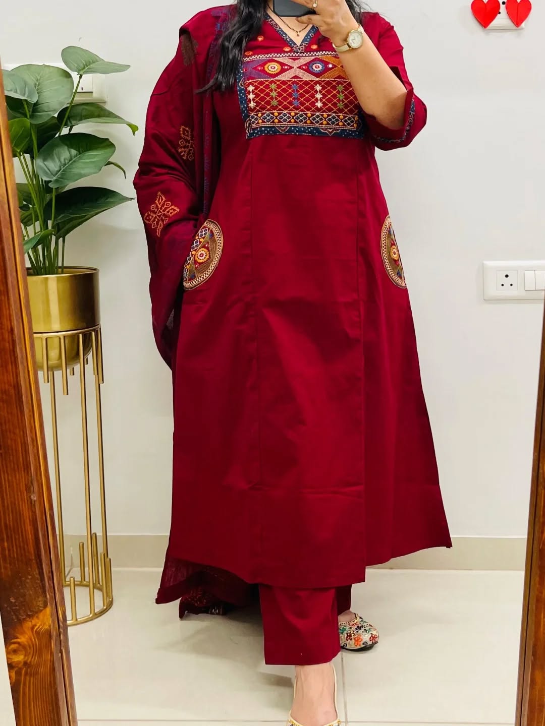 Color_maroon