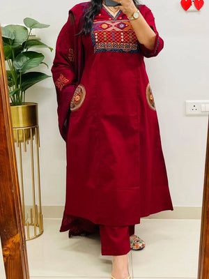 Color_maroon