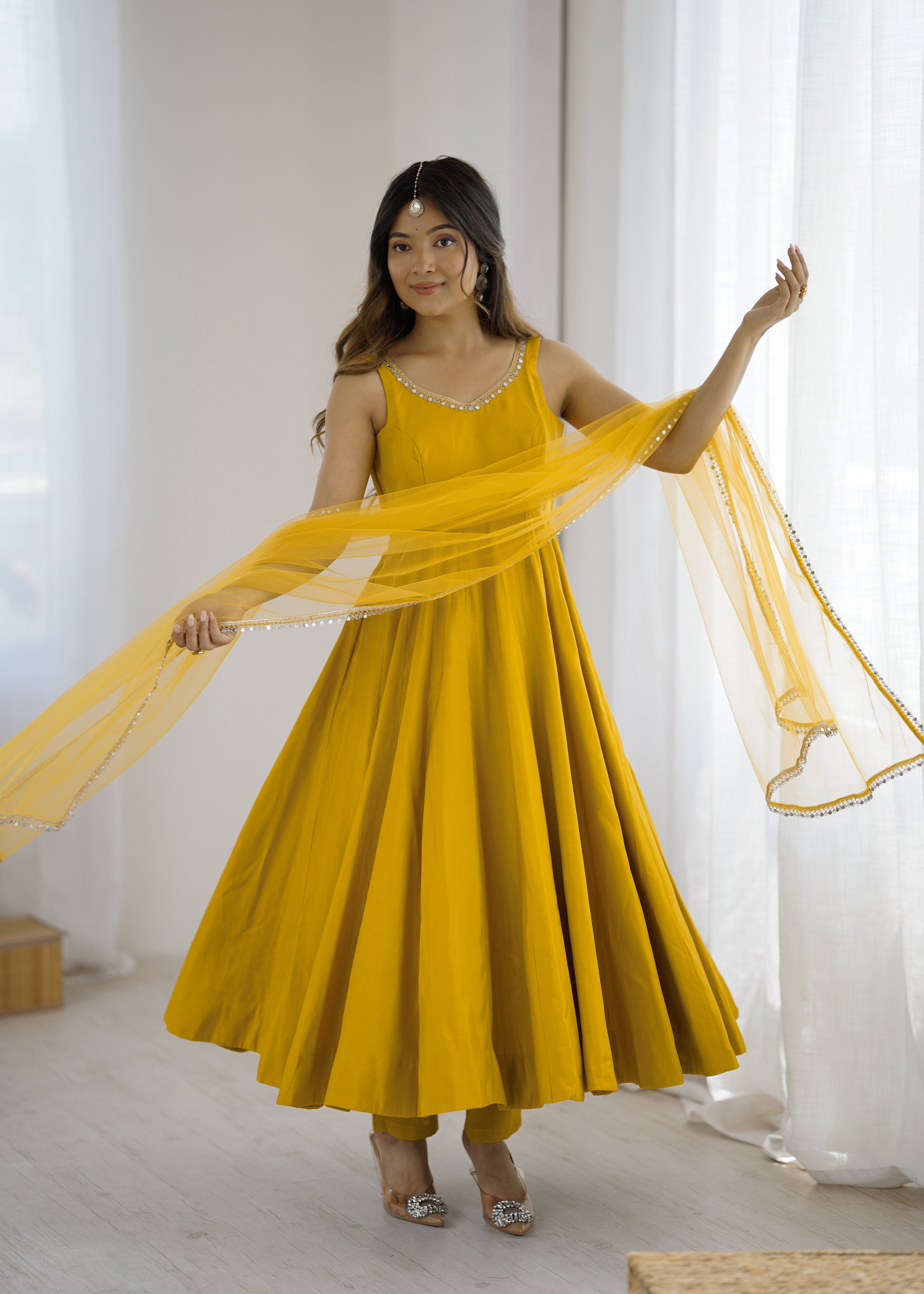 Women's Yellow Pure Romansilk Chanderi Fabric Yoke Fancy Lace Work Anarkali Kurta Pant With Dupatta Set Yellow / L