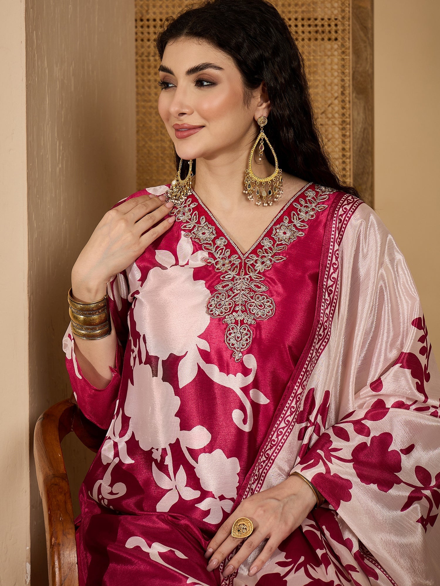 Women's Pink Floral Printed & Embroidered Chinon Straight Kurta Pant Dupatta Set