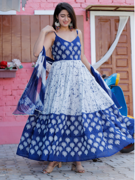 Women's Feel Fresh And Fabulous In Our Floral Printed Gown Set