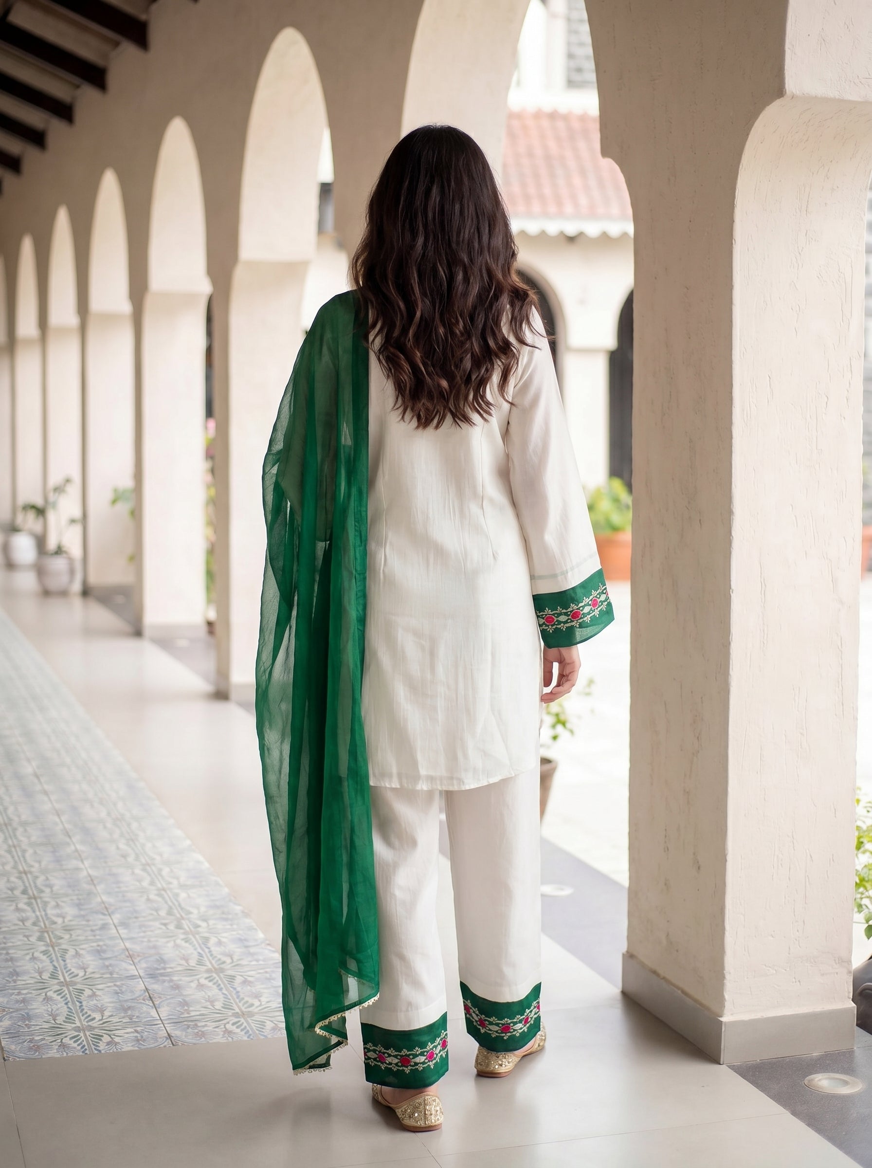 Women's White Roman Silk Embroidered Kurta Set