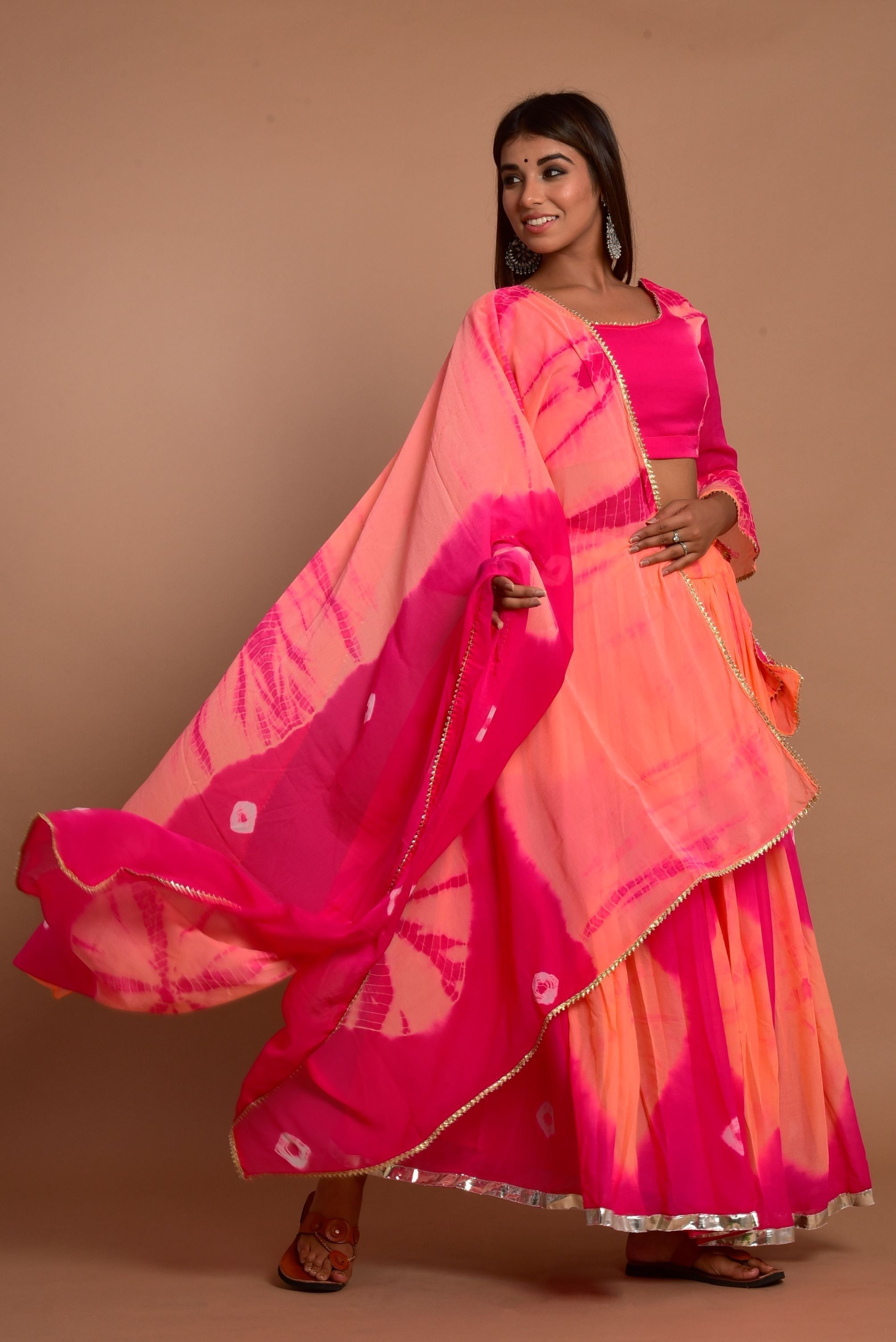 Women's Pink Hand Tie And Die Lehenga Set