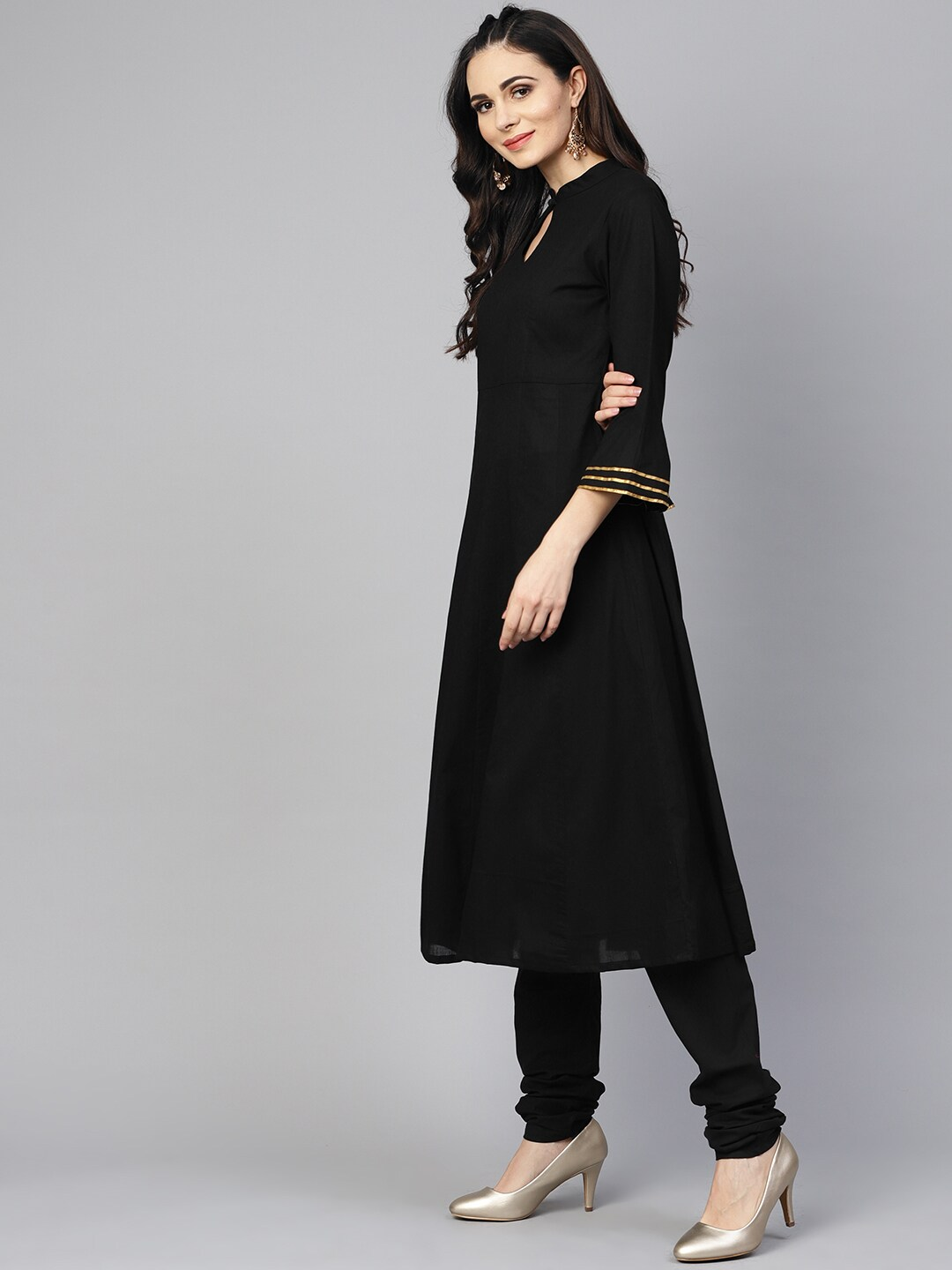 Women's Black & Red Solid Kurta With Churidar & Dupatta