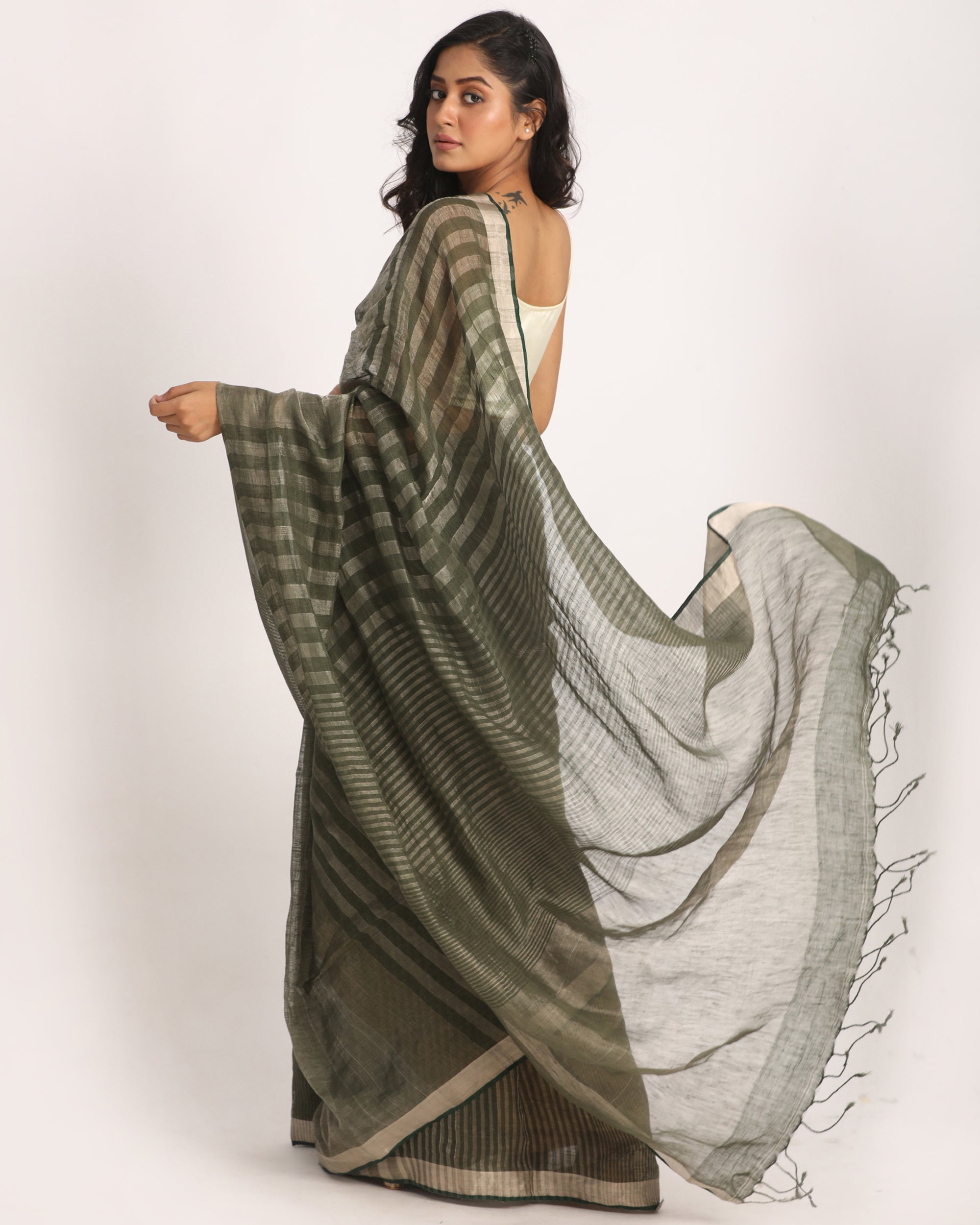 Women's Dark Moss Green Traditional Check Linen Handloom Saree