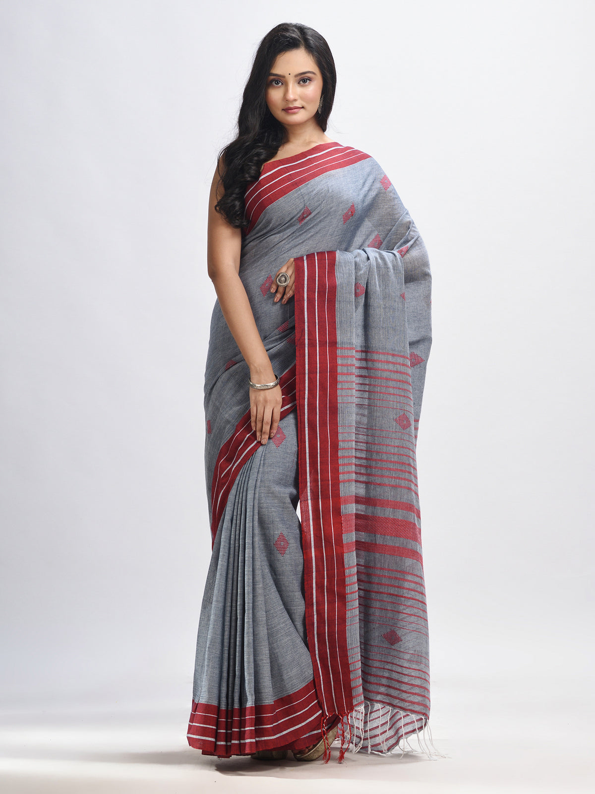 Women's Grey cotton with maroon border handwoven jamdani saree