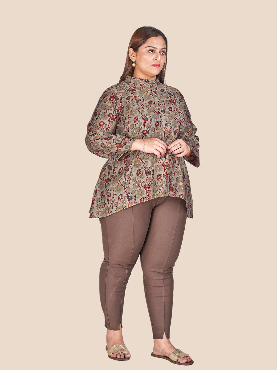 Women's Short Top Curvy Lane Trendia