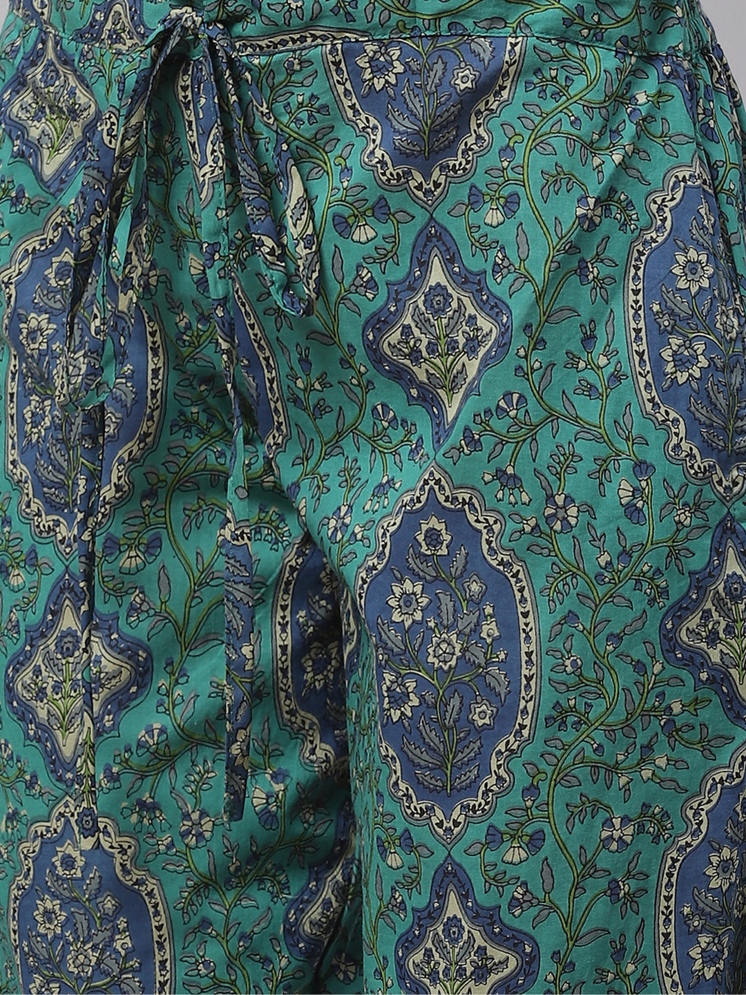 Women's Green Cotton Straight Kurta Pant Set With Dupatt